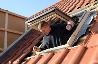 Pose de fenêtres de toit Velux à Bussac-Forêt